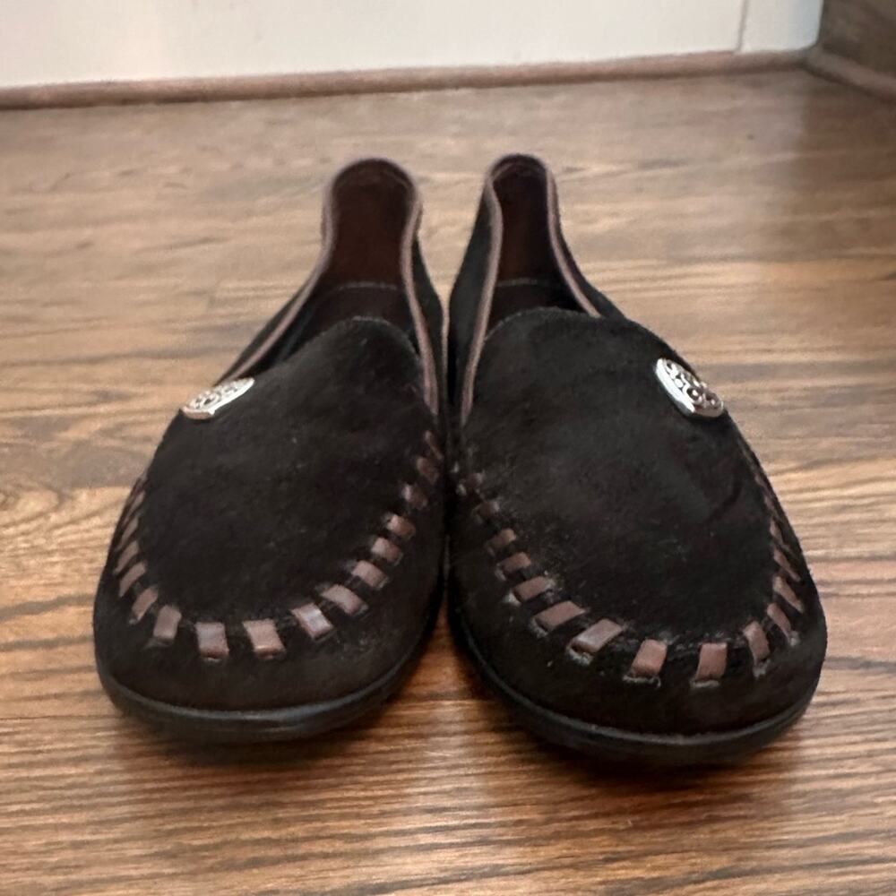 Brighton Memoir Black Suede Loafer Chocolate Whipstitching Silver Heart Size 8 M - Picture 2 of 8